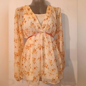 Elegant XL adjustable Motherhood blouse.